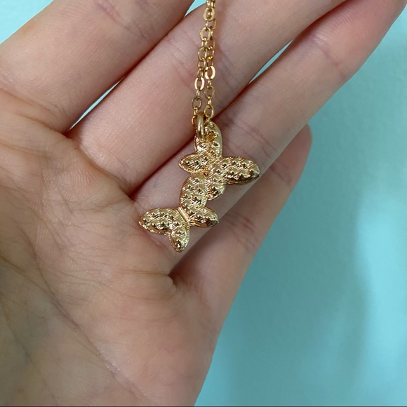 20% Off* Butterfly Necklace - Picture 4 of 5